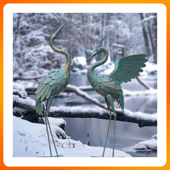 Σιδερένιος γερανός, σετ δύο τεμαχίων για κήπο, επιδαπέδια μεταλλική γλυπτοδιακόσμηση σε αγροτικό στυλ