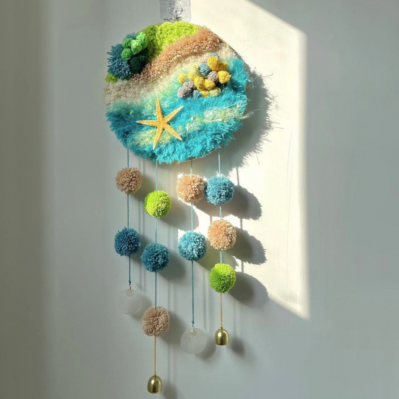 мъхест гоблен, ръчно тъкане, детски анимационен стил, холна декорация, смес от овча вълна и полиамид