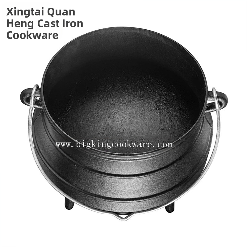 Чугунена тенджера с три крака и кош за окачване, без покритие, модел BK-2913, капацитет над 5 л