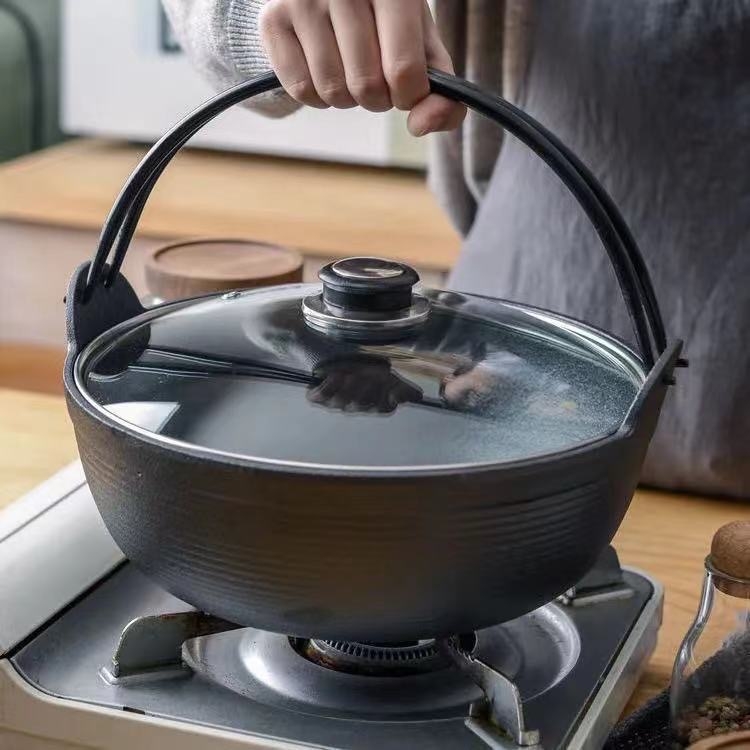 Lietots dzelzs kempinga katls bez pārklājuma, 1–5 personām, vāks no koka un stikla, universāls plīts