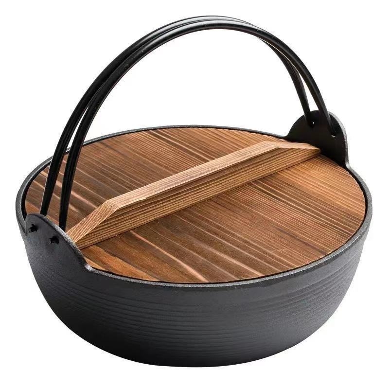 Lietots dzelzs kempinga katls bez pārklājuma, 1–5 personām, vāks no koka un stikla, universāls plīts