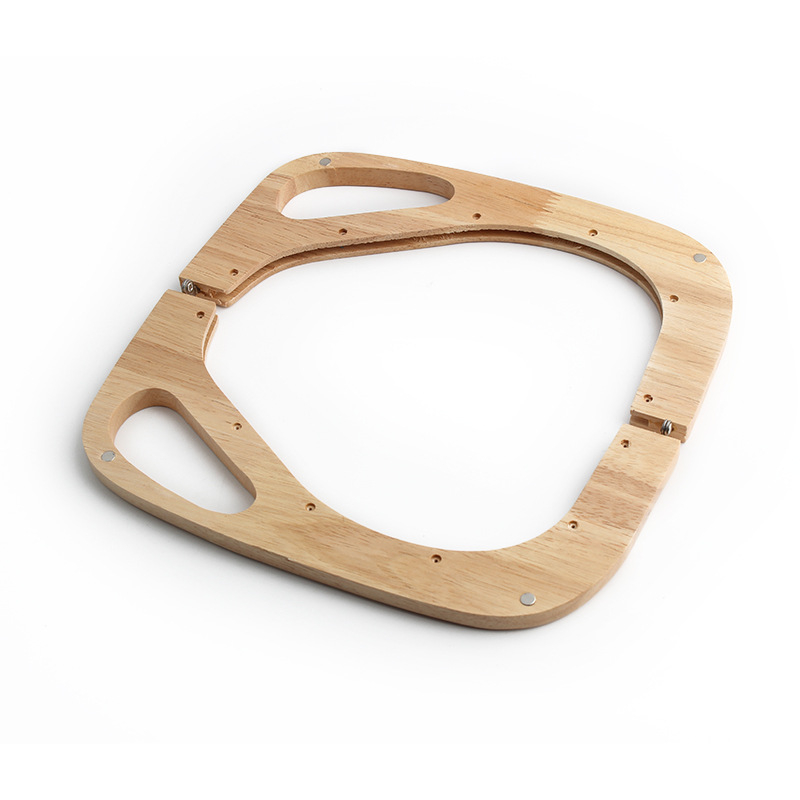 Rankų darbo, pritaikyta medinė rankena maišui su skylėmis — bagažo priedai