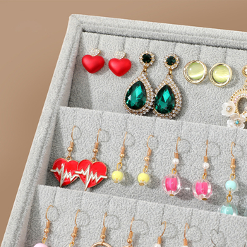 Βελούδινο σύστημα επίδειξης σκουλαρικιών με δίσκο κοσμημάτων — 1 τεμάχιο, συνθετικά υλικά, φλανελ εξωτερικό περίβλημα, πλάκα για σκουλαρίκια, πρώτος όροφος, στυλ υψηλής ποιότητας