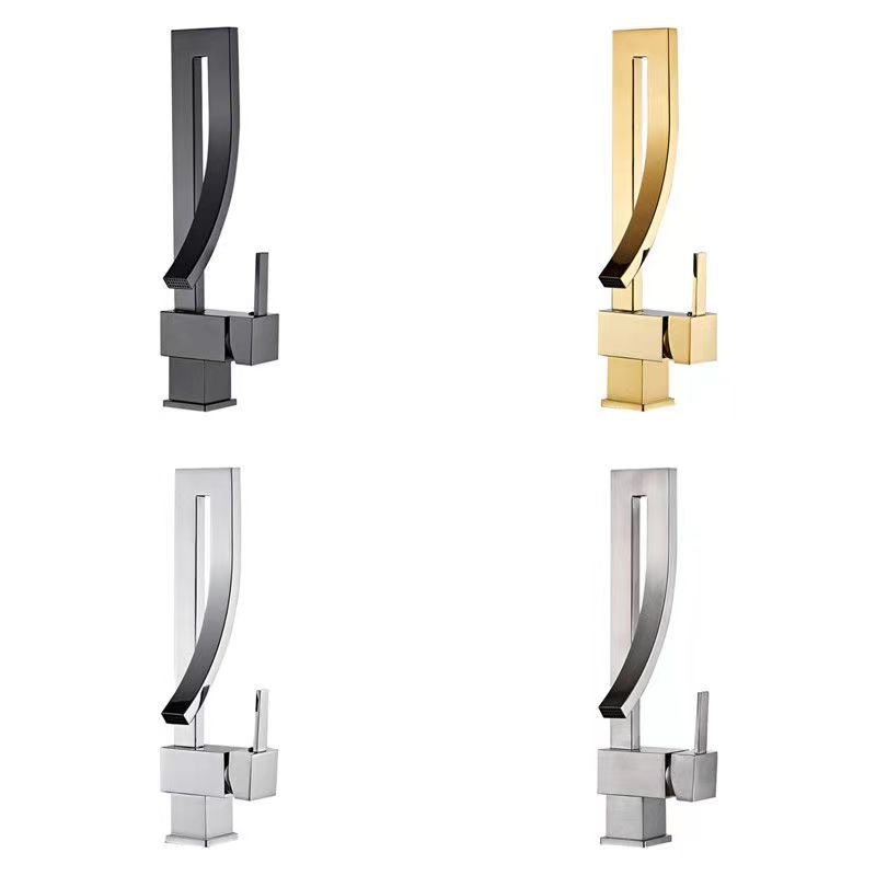 Réz mosdócsaptelep kerámiás patronnal, 360° forgás, antik felület