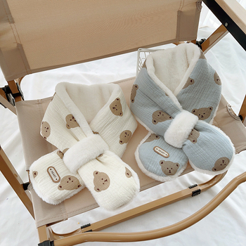 Šalikas iš medvilnės su pūkuota tekstūra, animacinių filmų raštas, stačiakampė forma, žiemos šiluma