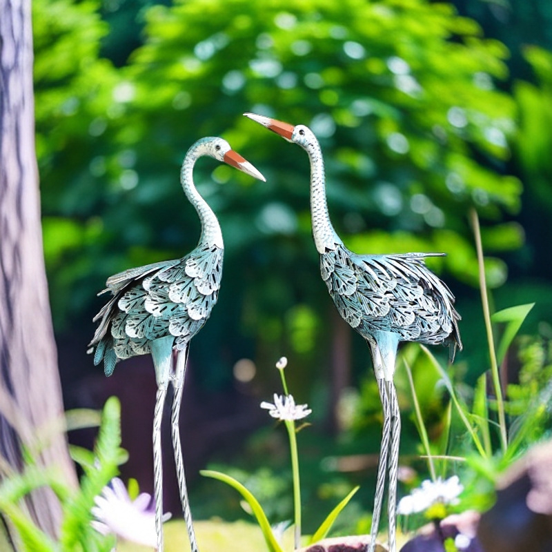 Kültéri vasból készült daru dísz – modern minimalistus kert-szobor, gravírozott és polírozott