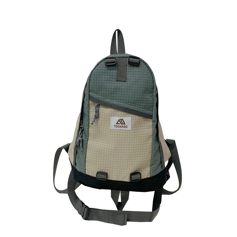 Gyerek hátizsák az óvodába — uniszex, nylonból, könnyű, gerincvédővel és görbült vállpántokkal, alkalmas iskolai használatra