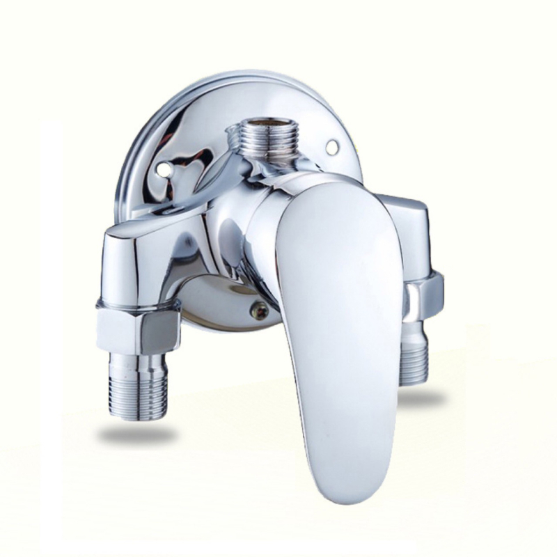 Paviršinis montuojamas trikampis dušo maišytuvas su karšto/šalto vandens mišiniu – 0–90°C diapazonas, darbinis slėgis 1,6 MPa, srautas 10 L/min