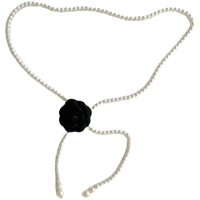 Талийна верига с перли и камелия – винтидж стил, единична обиколка, ширина под 2 см