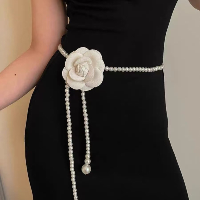 Талийна верига с перли и камелия – винтидж стил, единична обиколка, ширина под 2 см