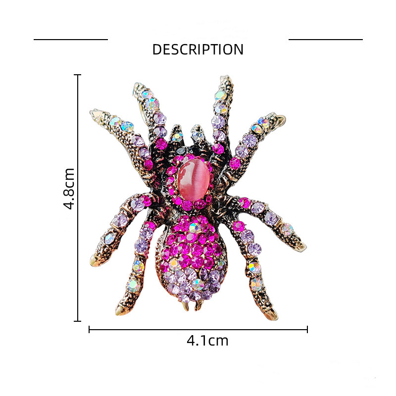 Rovar alakú retro kitűző; anyag: cink ötvözet; funkciók: emlék, kettős használat, ajándék.