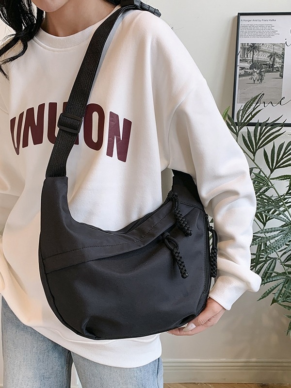 Nylon torba za rame Dumpling, ulični stil, zatvarač, poliester podstava, trodimenzionalni vanjski izgled