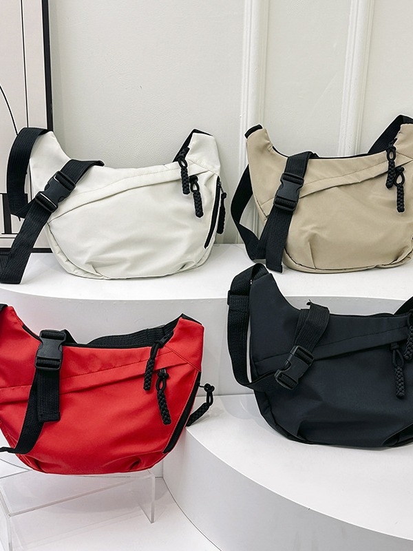 Nylon torba za rame Dumpling, ulični stil, zatvarač, poliester podstava, trodimenzionalni vanjski izgled