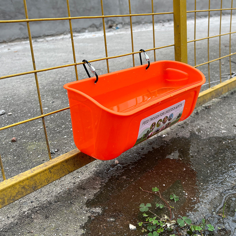 Új függő etetőmedence kecskék és baromfi számára (csirkék, kacsák, ludak) – etető és tartály állattenyésztéshez és akvakultúrához