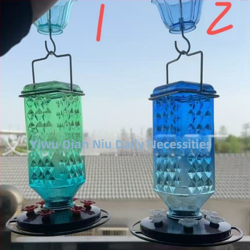 Хранилка за птици за двор, висяща, пластмасова, стил модерно изкуство, изработена чрез инжекционно формоване