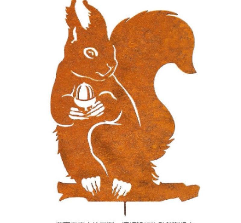 Zhongsen Vasból készült kerti mókus dísz kültéri használatra