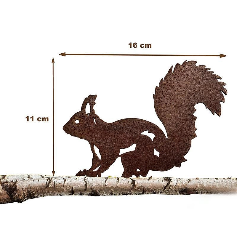 Zhongsen Vasból készült kerti mókus dísz kültéri használatra