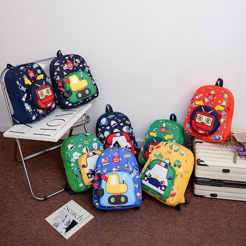 Levehető gyerek hátizsák autó mintával, uniszex, nylon anyag, bővíthető kialakítás, görbe vállpántok