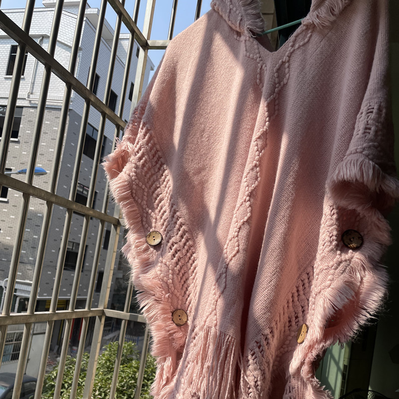 Moteriška megzta kapucinė cape – lengvas akrilas/dirbtinė vilna, vienspalvis raštas, saulės apsauga, tinkama vasarai, pavasariui ir rudeniui, megzto capės stilius