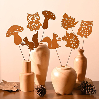 Fém állatsziluett dekoráció: bagoly, gomba, mókus, sündisznó – kültéri kerthez