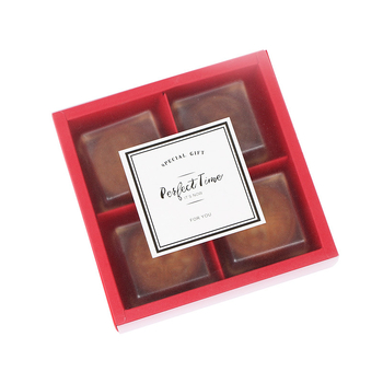 Mooncake dovanų dėžutė su kiaušinio trynio įdaru, matinė skaidri pakuotė, karštas įspaudas (Kilmė: Wenzhou; Apdorojimas ir pritaikymas: Ne; Prekės ženklas: A Kun; Personalizavimas: Ne)