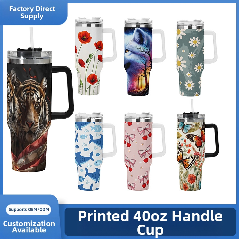 Изолиран автомобилен пътуващ чаша с ръкохватка и сламка — вътрешност 304 стомана, външна обвивка 201 стомана, вакуумна изолация 0–6 ч, възможност за персонализирано лого