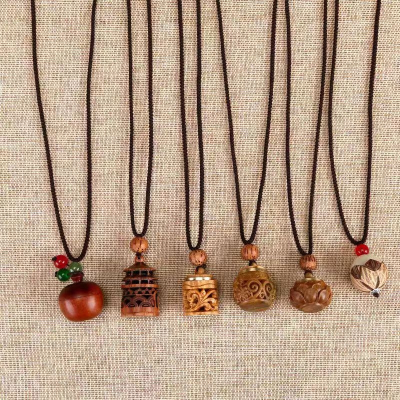 Etno-stílusú nyaklánc keresztlánccal, kézzel készített, medál kevert anyagból