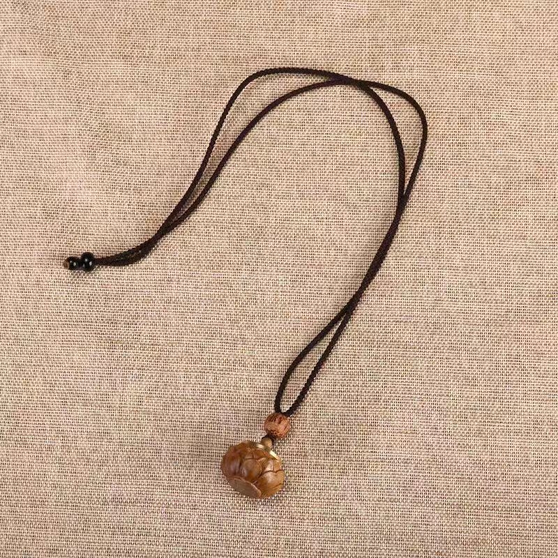 Etno-stílusú nyaklánc keresztlánccal, kézzel készített, medál kevert anyagból