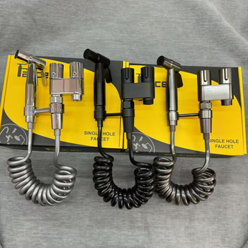 Пръскачка за тоалетна от неръждаема стомана, вградена в стената, 1 вход/2 изхода, Ø20 мм вътрешен диаметър, работно налягане 1 MPa