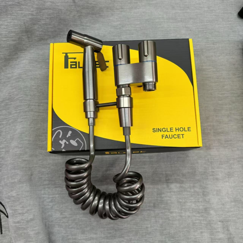 Пръскачка за тоалетна от неръждаема стомана, вградена в стената, 1 вход/2 изхода, Ø20 мм вътрешен диаметър, работно налягане 1 MPa