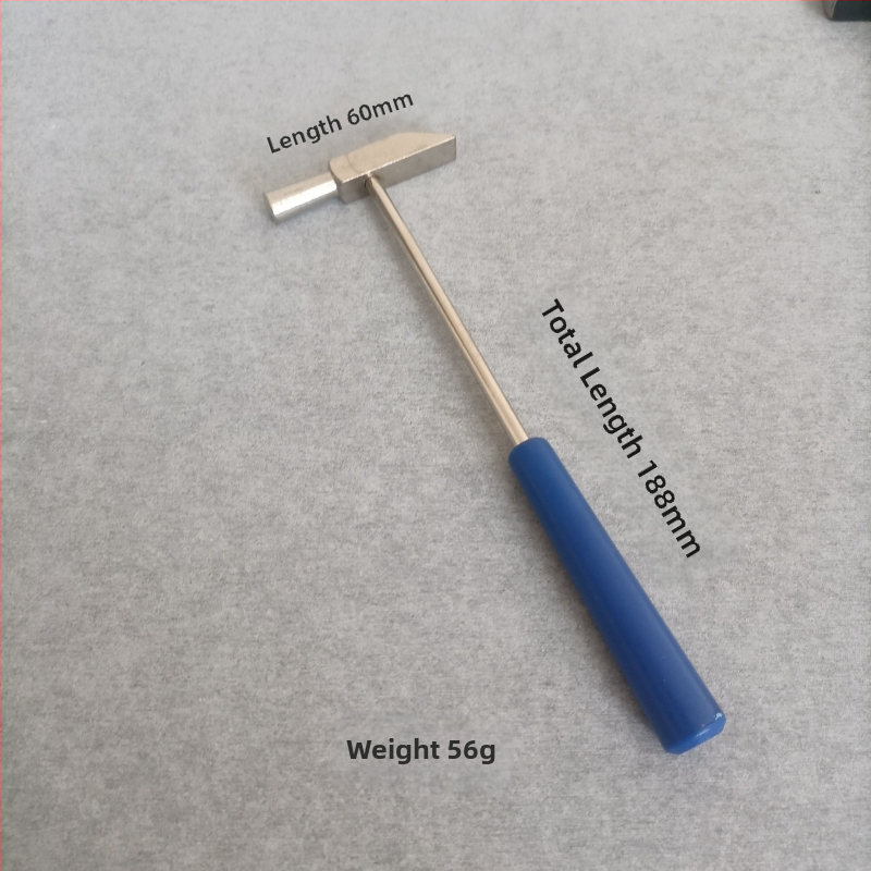 Kladivo s pazúrom, železná hlava