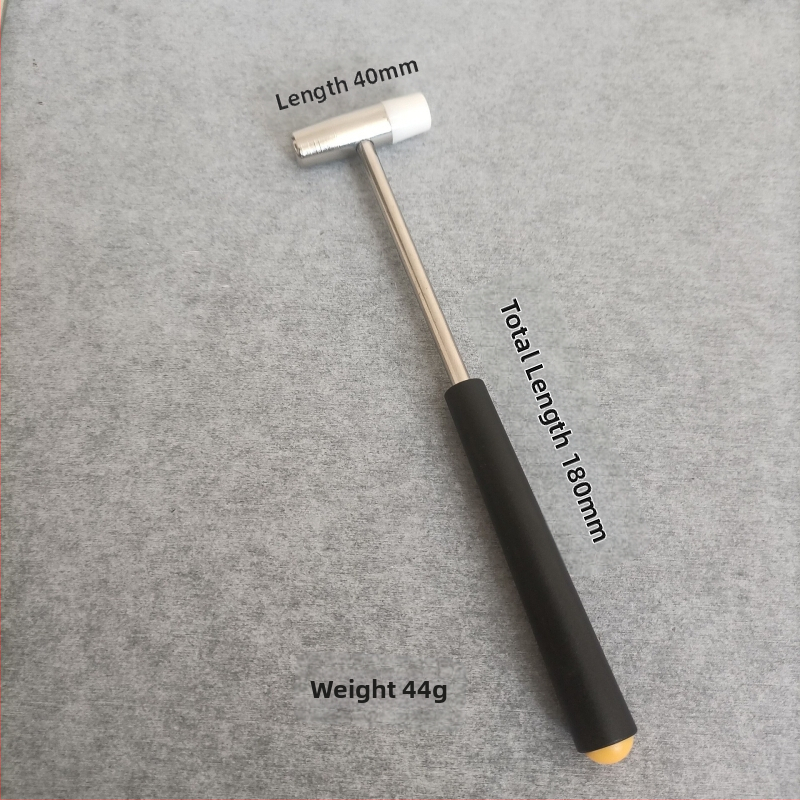 Kladivo s pazúrom, železná hlava