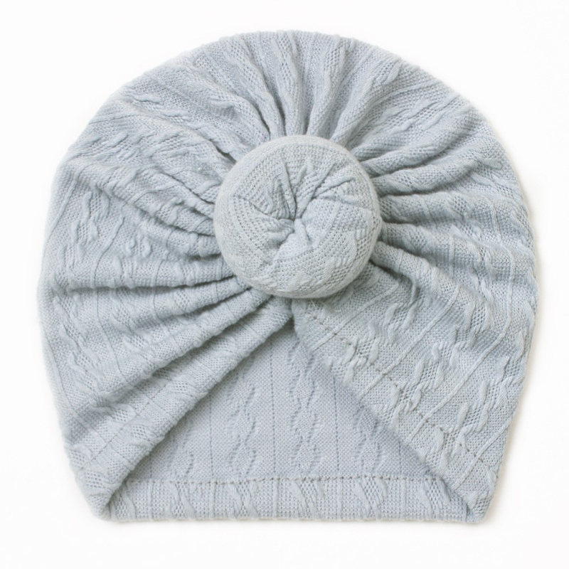 Babakapu kapucnis sapka jacquard mintával, fontanel védelme, kupolás forma, poliészter