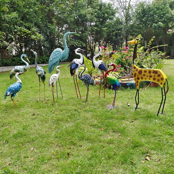 Kerti vasból készült állat díszek — modern minimalistikus stílus, öntési és félig kézi-félig gépi gyártás, kültéri speciális festék, magas hőmérsékletű kiégetés