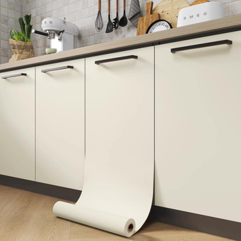 Savarankiškai klijuojama spintos plėvelė – spalvų modifikavimas, odos imitacijos tekstūra, alyvos atsparumas, vandens atsparumas ir drėgmei atsparus remontui.