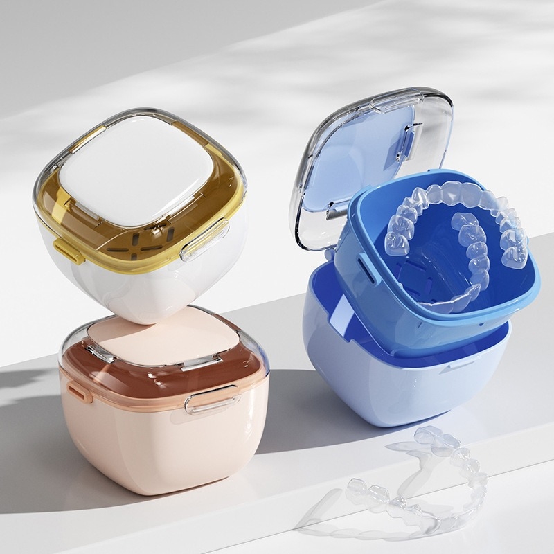 Nematomo breketų laikymo ir valymo dėžutė — nešiojama, suaugusiems, WY ženklas, talpa 120 vienetų