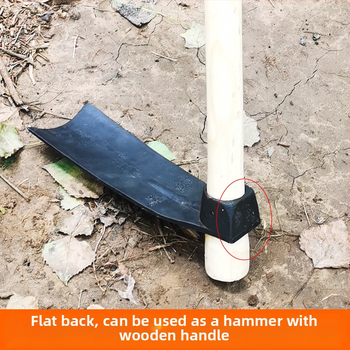 Sodo kaltas motyka plevelėms, daržovių augimui ir dirvos purninimui – kasimas ir purenimas