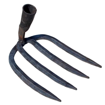 Keturių dantų kaltas plieninis grėblys daržo žemei laisvinti ir daržininkystei