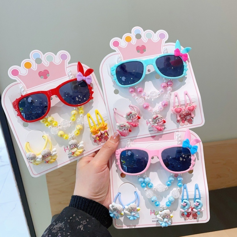 Gyerekeknek készült nyaklánc és karkötő készlet – kézzel készített, műanyag/gyanta, golyós lánccal, többszörös rétegű dizájn, karikatúra figurákkal, 0–3, 3–6, 6–10 és 10+ éveseknek