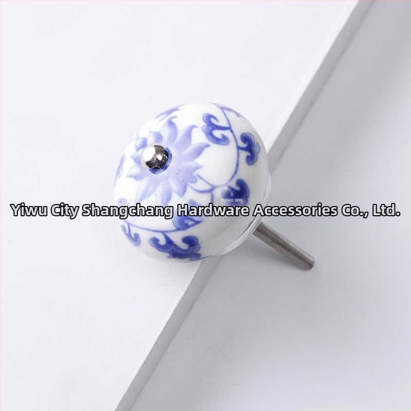 Yunchang kerek kerámia fogantyú szekrényekhez és fiókokhoz — modern, könnyű luxus kialakítás; anyag kerámia; felületkezelés elektroplatinálás; márka Yunchang Hardware.