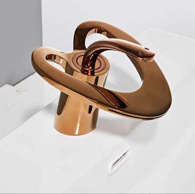 Réz anyagú fürdőszobai csaptele, modern minimalista dizájn, keverőcsap, emelőnyílású működés, bemenet-kimenet 2/1, kerámiás szeleppel