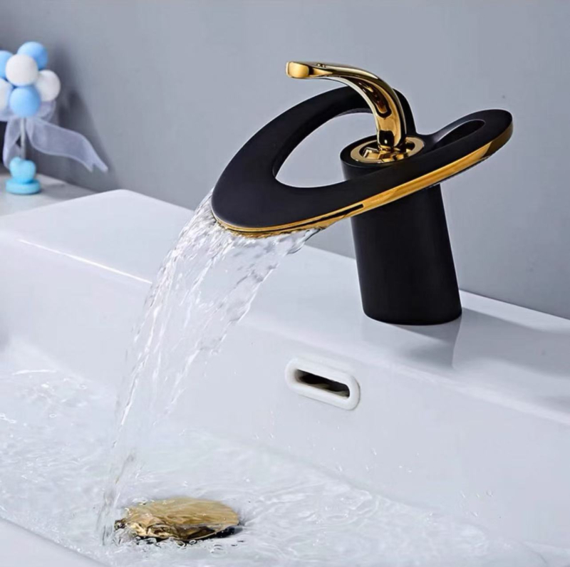 Réz anyagú fürdőszobai csaptele, modern minimalista dizájn, keverőcsap, emelőnyílású működés, bemenet-kimenet 2/1, kerámiás szeleppel