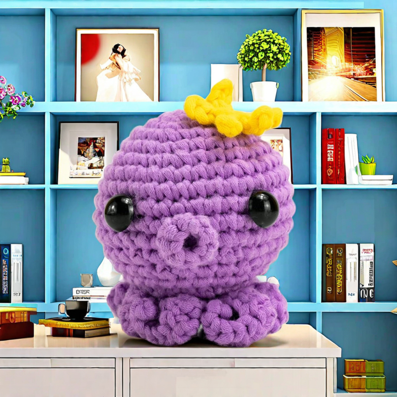 Rinkinys megzti gyvūnėliams su vilnos siūlais – pusiau verptas, susukti siūlai, pieno medvilnė