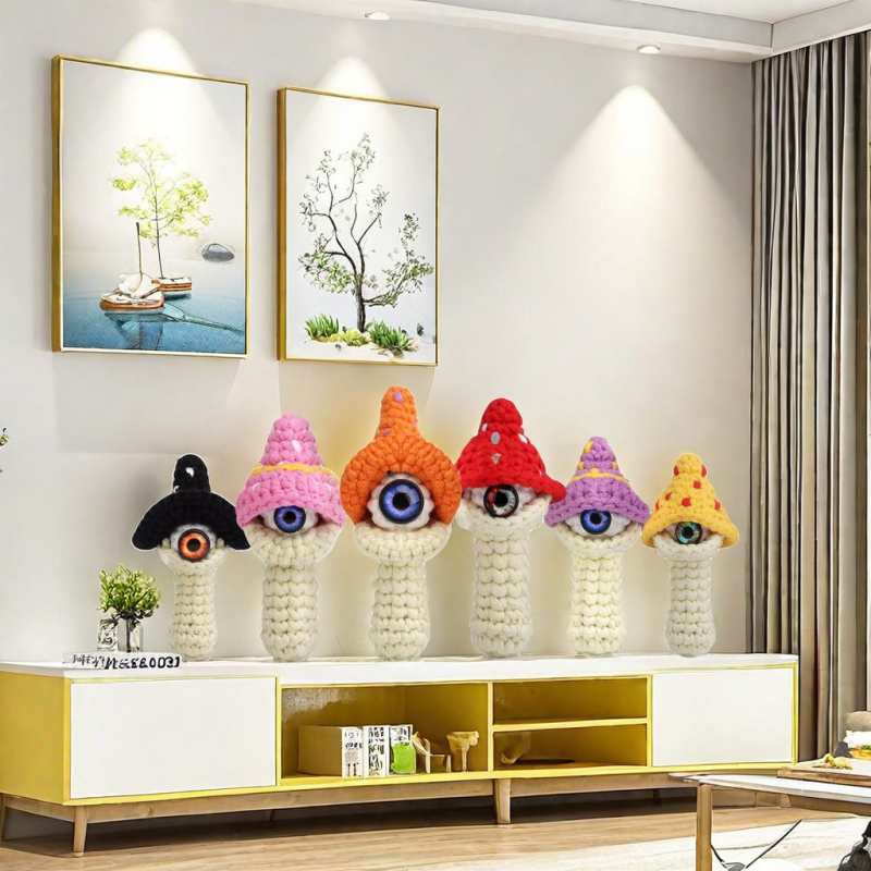 Rinkinys megzti gyvūnėliams su vilnos siūlais – pusiau verptas, susukti siūlai, pieno medvilnė