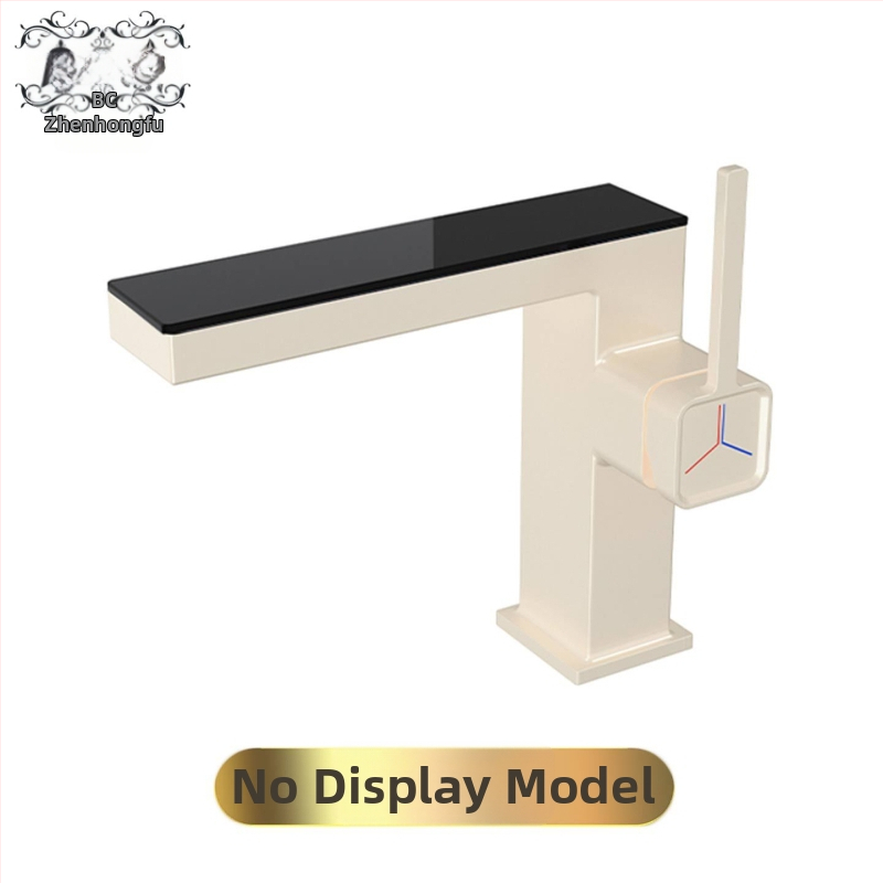 Maišytuvo praustuvas su skaitmeniniu ekranu, varinis korpusas, modelis M65, keraminio disko vožtuvas