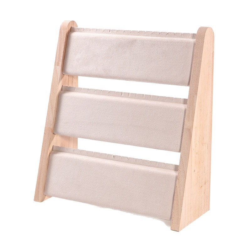 Egyrészes nyaklánctartó állvány tömör fából, ferde trapéz alakú, vertikális háromszintes ékszerállvány