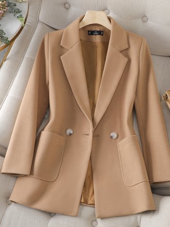 Дамско сако с тесен силует, двойно закопчаване, полиестер-еластан, дълги ръкави, дължина 50–65 см