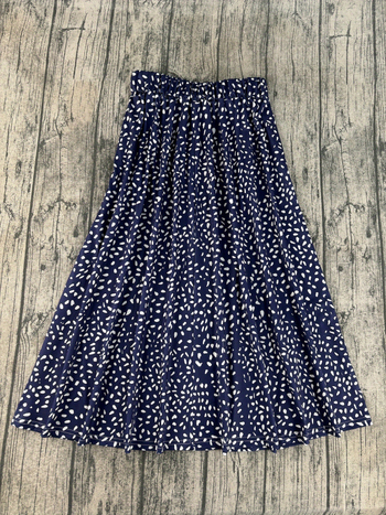 Мини пола с прав силует и принт на точки, PVC плат, Пролет 2025