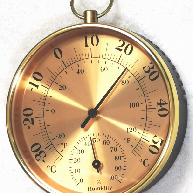 TH9100G HM márkájú hőmérséklet- és páratartalom mérő; felbontás 2% RH, 2°C; mérés pontossága: hőmérséklet ±2°C, páratartalom ±7%; otthon, iroda, raktár számára.