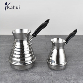 Nerūdijančio plieno kavos puodelis su viena rankena, smailu burna ir tefloninė danga pieno puta pagaminimui latte art